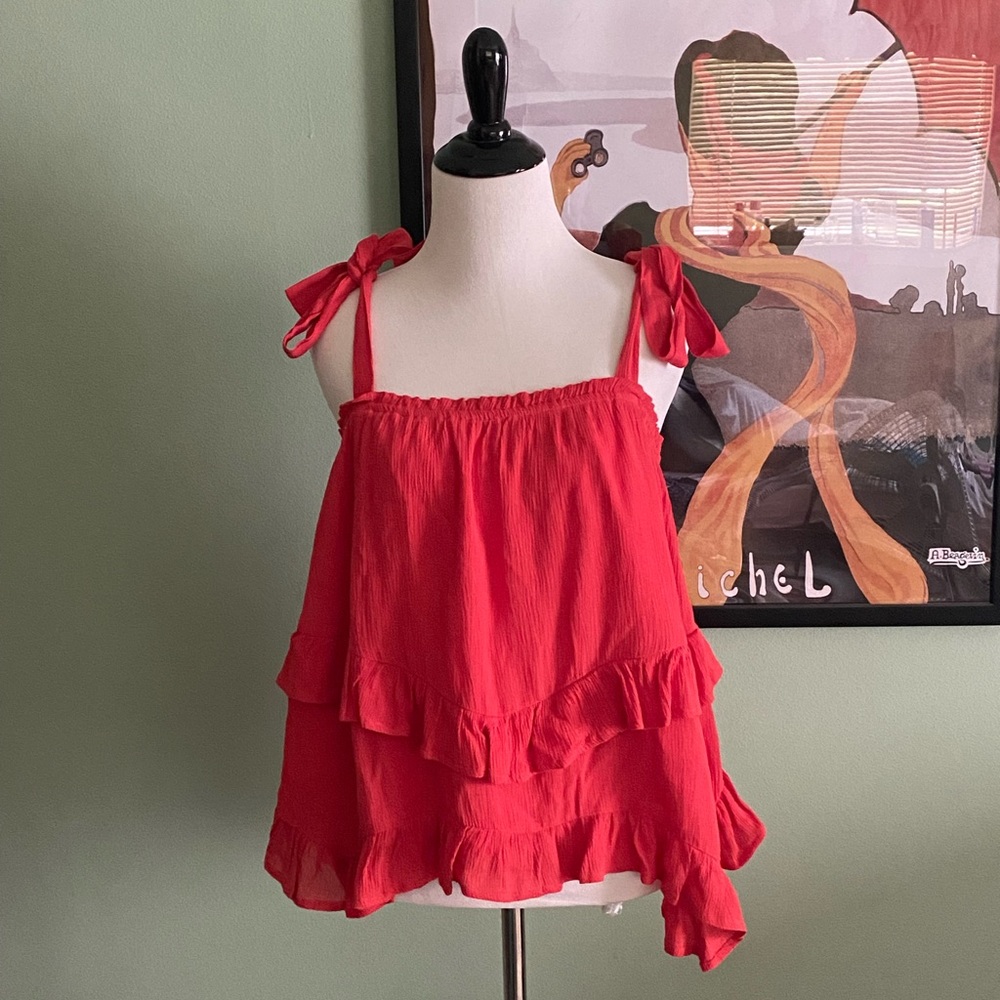 Gilli Delightfully Tiered Top Size Small New Without Tags